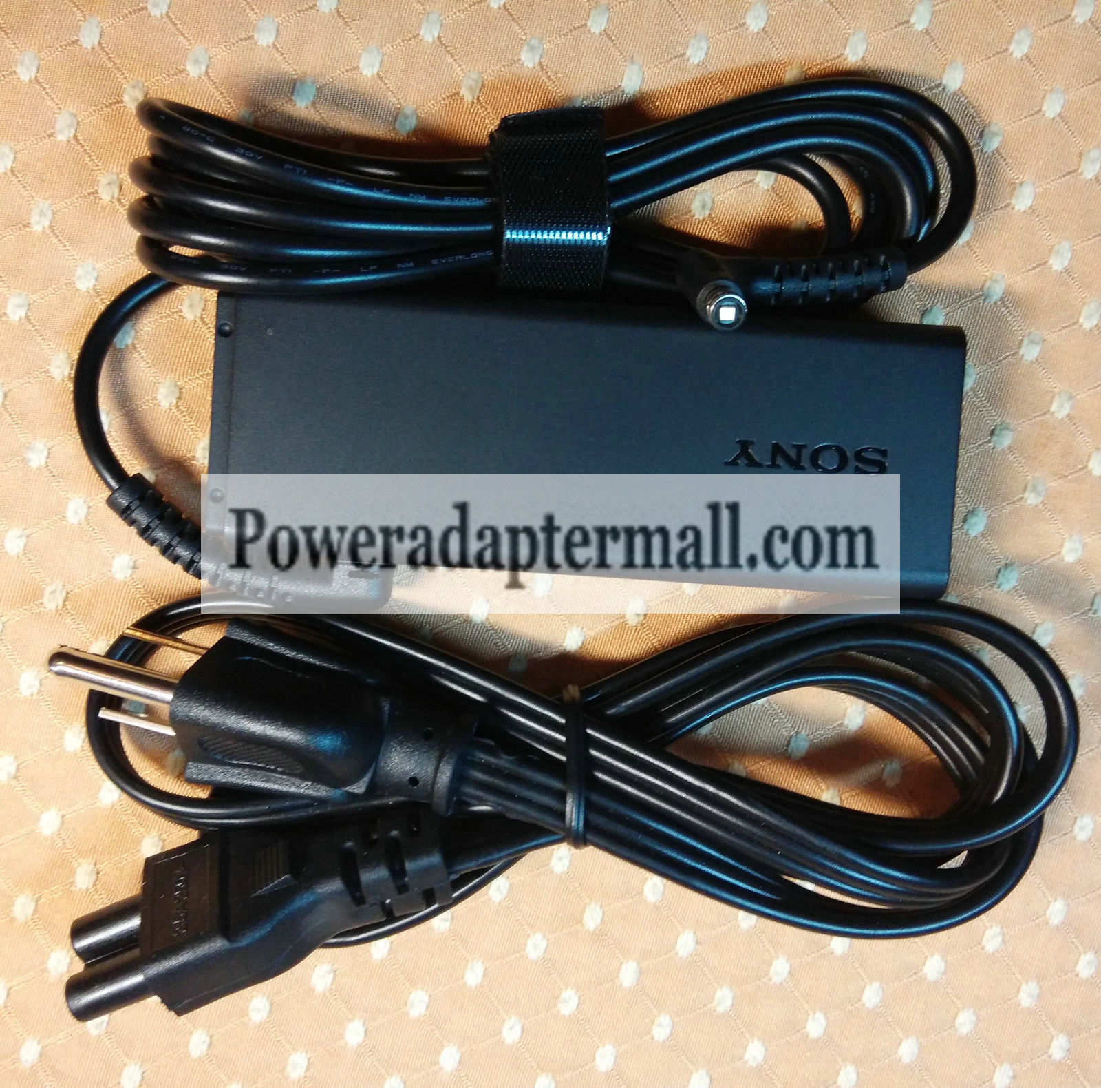 Original 19.5V/5V Sony Vaio Fit 13A SVF13N25CDB PC AC Adapter Original 19.5V/5V Sony Vaio Fit 13A SVF13N25CDB PC AC Adapter